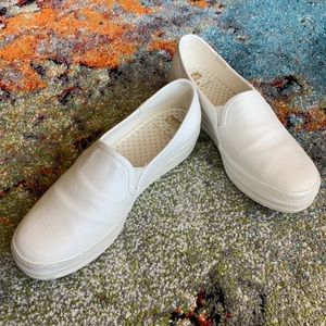 Kate Spade pearlescent white Keds